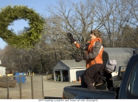 Ejecting unsold wreath